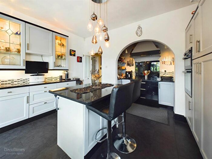 4 Bedroom Detached House For Sale In Oakdale Road, Carlton, Nottingham, NG4