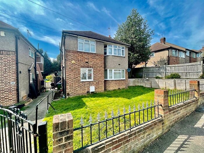 2 Bedroom Maisonette To Rent In Castleton Avenue, Barnehurst, Kent, DA7