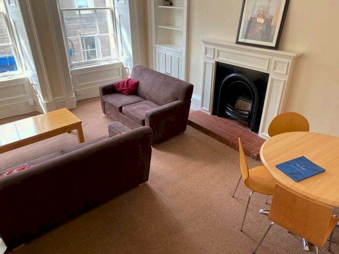 2 Bedroom Flat To Rent In Castle Street, City Centre, Dundee, DD1