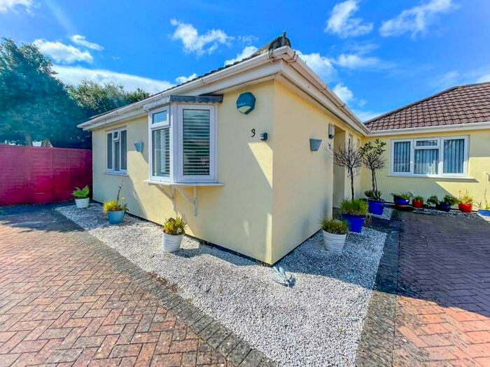 3 Bedroom Semi-Detached Bungalow To Rent In Irving Lane, Irving Lane, Southbourne, BH6