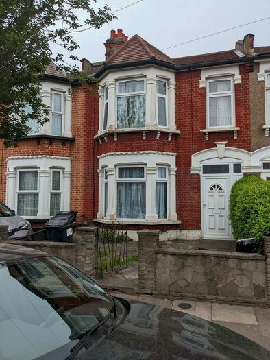 3 Bedroom Terraced House To Rent In Elmstead Road, Seven Kings, IG3