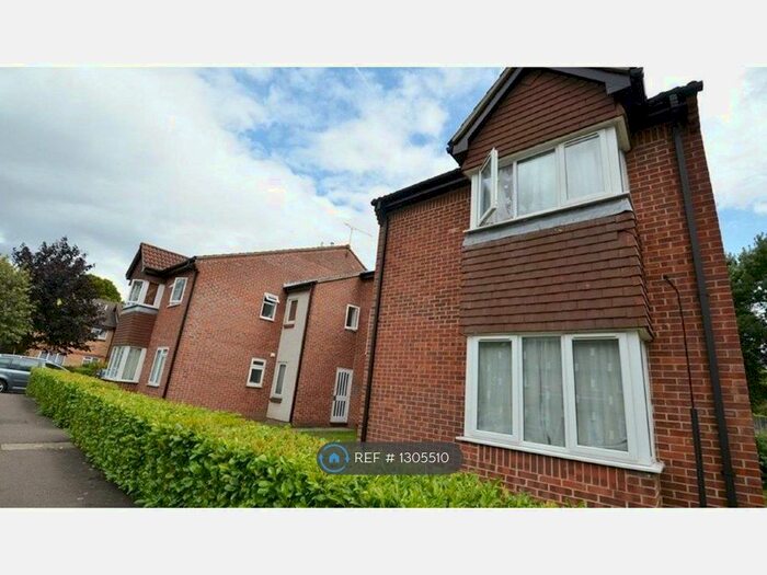 1 Bedroom Flat To Rent In Lowdell Close, West Drayton UB7