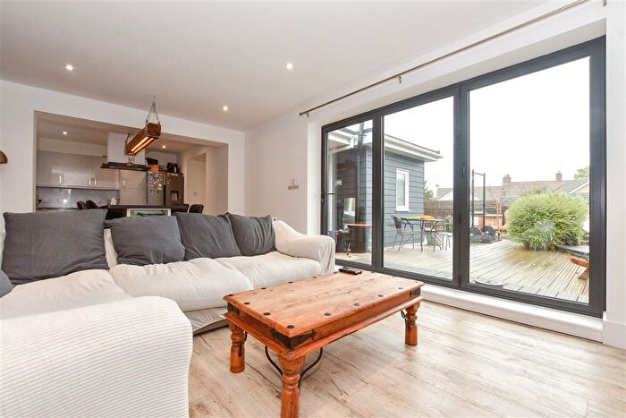 3 Bedroom Detached Bungalow For Sale In Hillcroft Road, Herne Bay, Kent, CT6