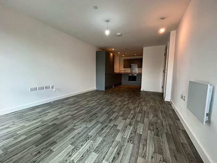 2 Bedroom Flat To Rent In Stockport Road, Ardwick, Manchester, M13