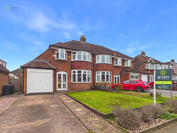 3 Bedroom Semi Detached House For Sale In Denholm Road, Sutton Coldfield, B73