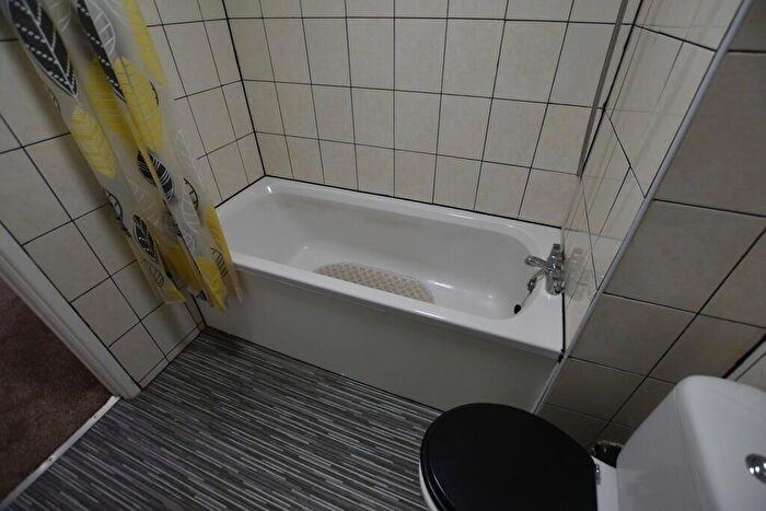 2 Bedroom Apartment To Rent In Solent Drive, Bolton, BL3