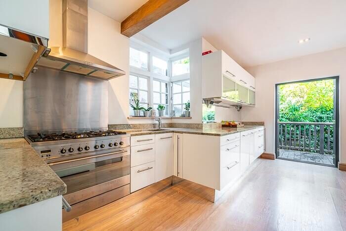 5 Bedroom Semi-Detached House To Rent In Hampstead Gardens London, NW11