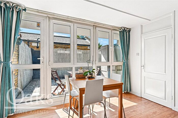 1 Bedroom Flat For Sale In Pondfield House, Elder Road, SE27