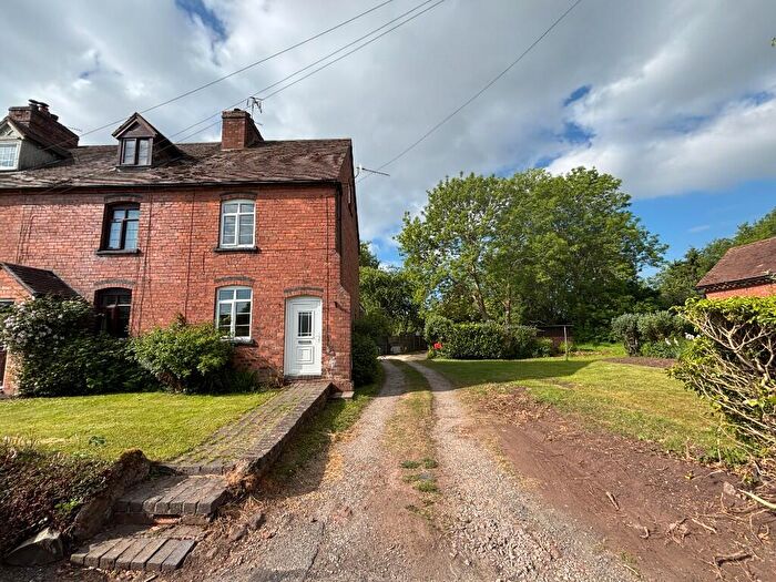 3 Bedroom End Of Terrace House To Rent In Shenstone, DY10