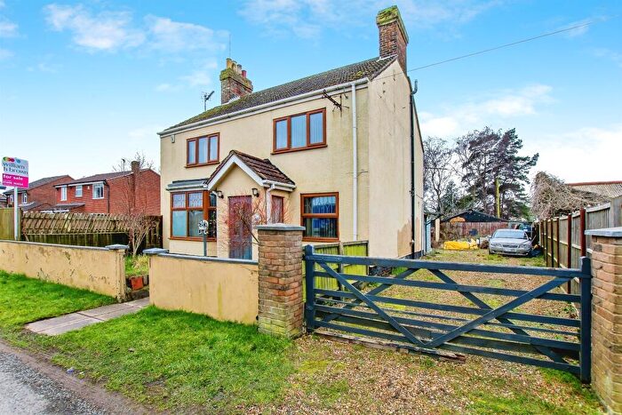 3 Bedroom Detached House For Sale In Marsh Road, Gedney Drove End, Spalding, PE12