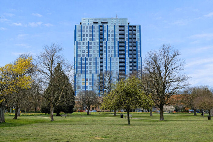 2 Bedroom Apartment For Sale In K D Tower, Hemel Hempstead, HP1