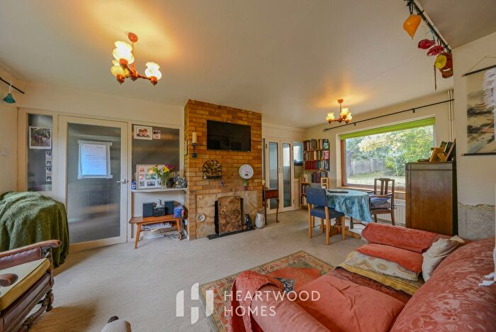 5 Bedroom Detached House For Sale In Sandpit Lane, St. Albans, AL4