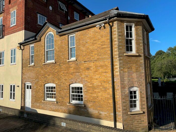 3 Bedroom Property To Rent In East Street, Colchester, CO1