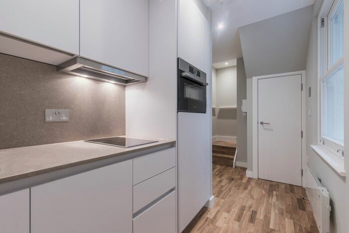 Studio To Rent In Belsize Lane, London, NW3