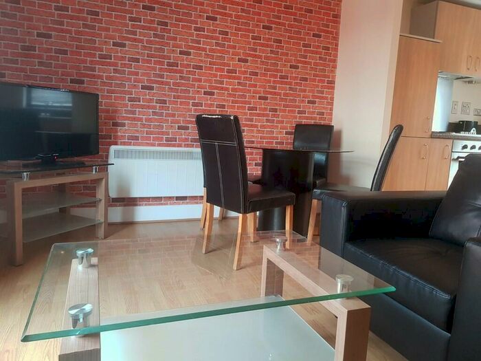 1 Bedroom Apartment To Rent In Kings Court Plaza, B1