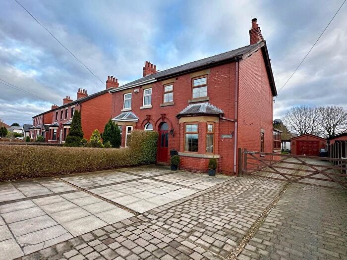 3 Bedroom Semi-Detached House For Sale In Liverpool Old Road, Much Hoole, Preston, PR4