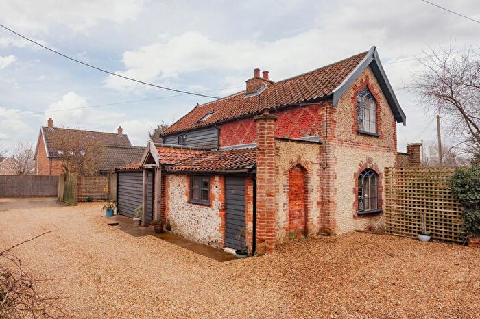 3 Bedroom Detached House For Sale In Grade Ii Listed Detached Cottage In Hingham, NR9