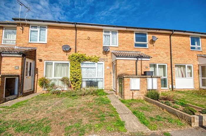 2 Bedroom Terraced House For Sale In Bowcombe, Netley Abbey, Hampshire, SO31