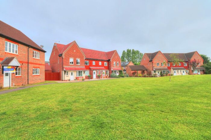 3 Bedroom Terraced House To Rent In Ash Close, Littlehampton, BN17