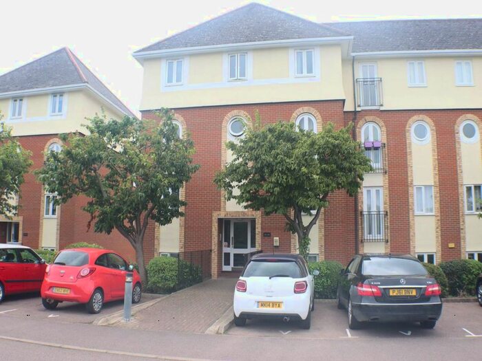 Studio To Rent In Walsingham Close, Hatfield, Hertfordshire, AL10