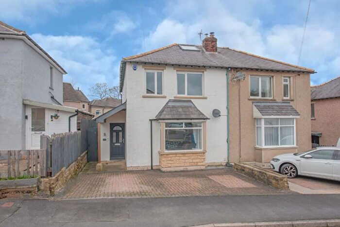 3 Bedroom Semi Detached House For Sale In Hall Way, Sutton-in-Craven, BD20