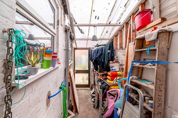3 Bedroom Terraced House For Sale In Carlton Road, Lowestoft, NR33