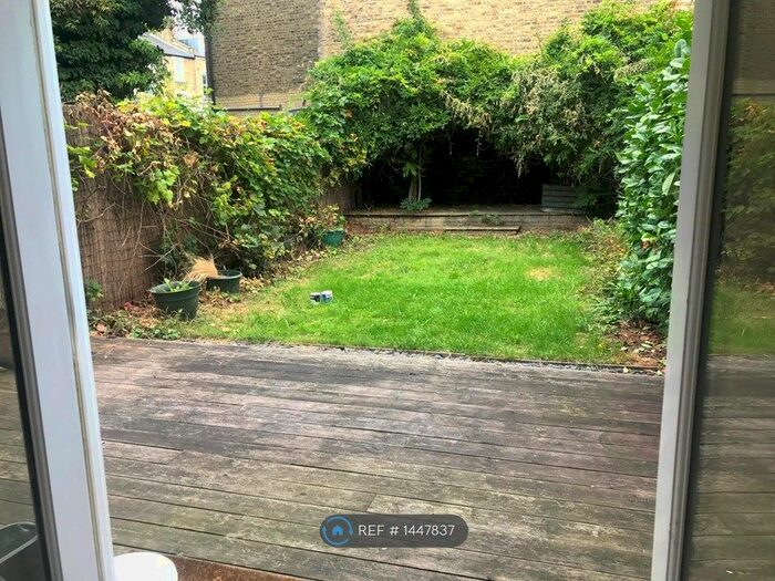 4 Bedroom Flat To Rent In Northwold Road, London, N16