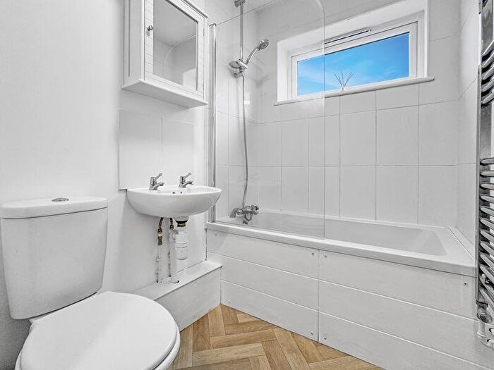 1 Bedroom Apartment For Sale In Regent Street, Shanklin, PO37