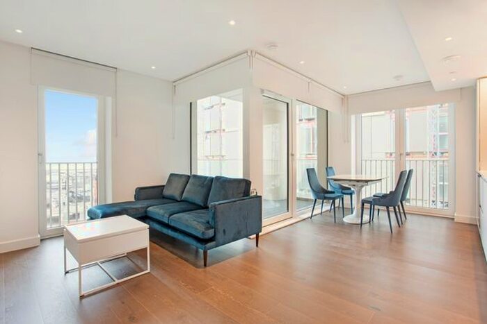 2 Bedroom Flat To Rent In Fountain Park Way, London, W12