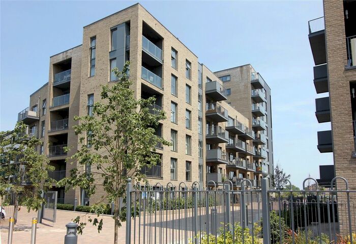 2 Bedroom Flat To Rent In Hythe House, London, N4