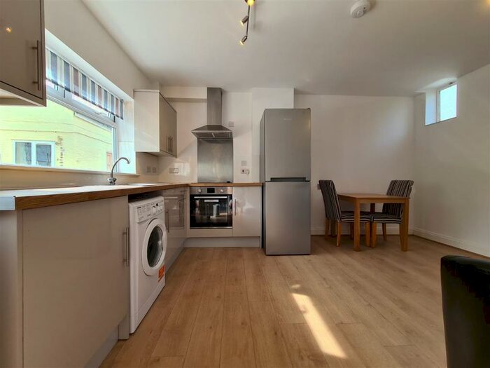 1 Bedroom Flat To Rent In A High Street, Somersham, Huntingdon, PE28