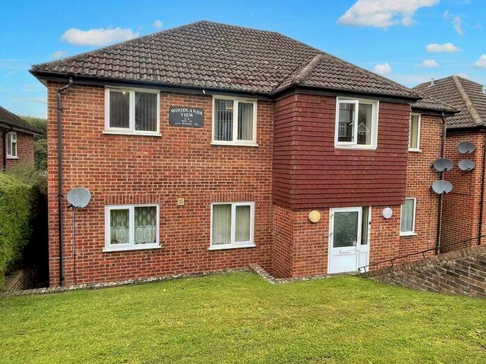 1 Bedroom Flat To Rent In Herbert Road, High Wycombe, HP13