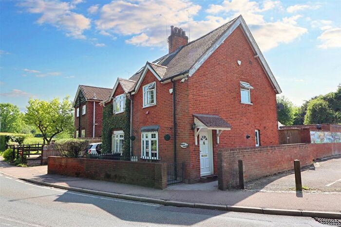 2 Bedroom Semi-Detached House For Sale In Watford Road, Elstree, Borehamwood, WD6