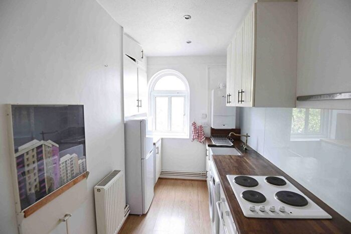 1 Bedroom Flat To Rent In Peabody Estate, London, SE24
