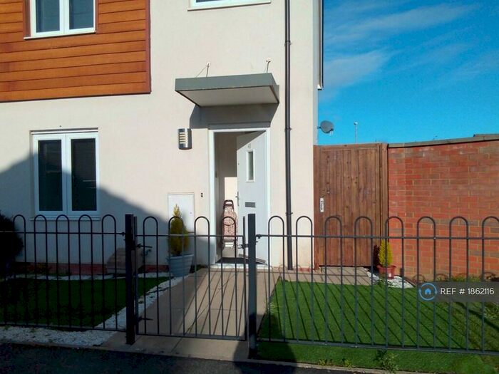 2 Bedroom End Of Terrace House To Rent In Harris Road, Corby, NN17