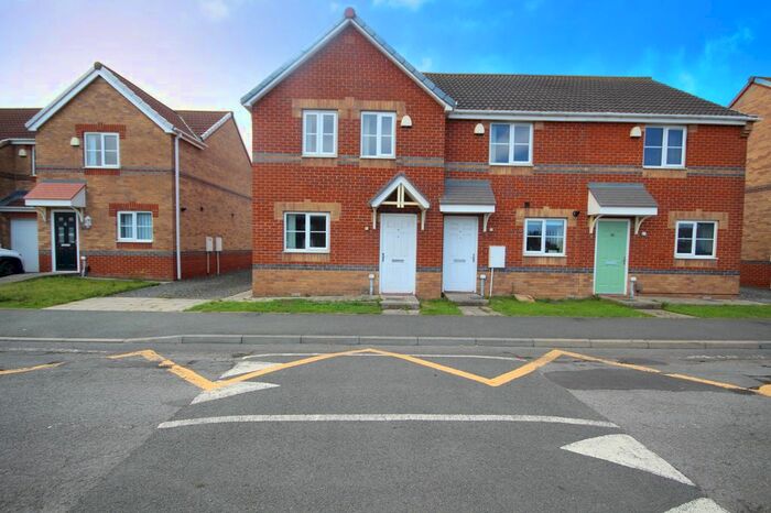 End Of Terrace House To Rent In St. Johns Row, Middlesbrough, North Yorkshire, TS6