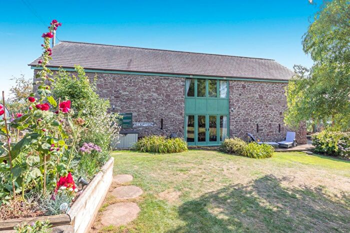 5 Bedroom Barn Conversion For Sale In Alvington, Lydney, GL15