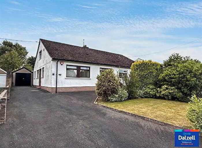 3 Bedroom Semi-detached Chalet Bungalows For Sale In Woodland Park, Lisburn, BT28
