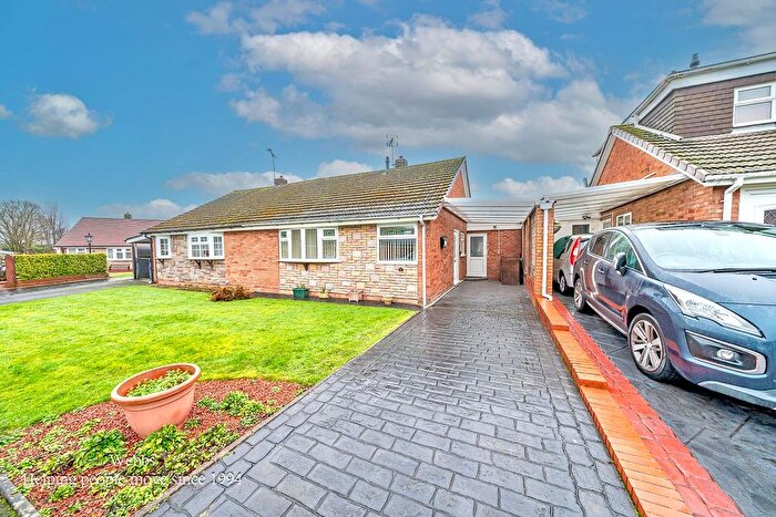 2 Bedroom Terraced Bungalow For Sale In Coven Close, Walsall, WS3