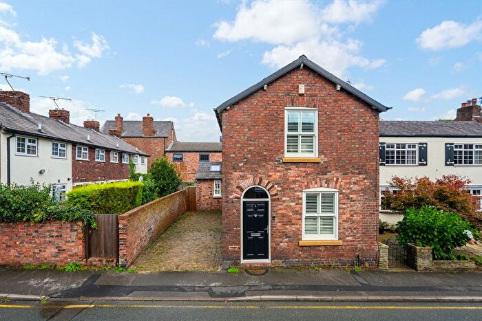 3 Bedroom Detached House For Sale In South Oak Lane, Wilmslow, SK9