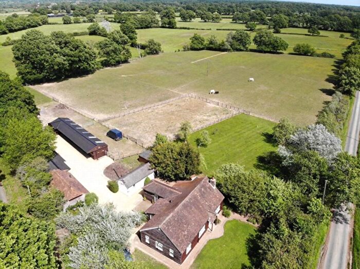 4 Bedroom Detached Bungalow For Sale In Swifts Green, Smarden, Ashford, TN27