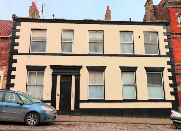 Houses for sale & to rent in YO16 4BE, Easton Road, Bridlington Central
