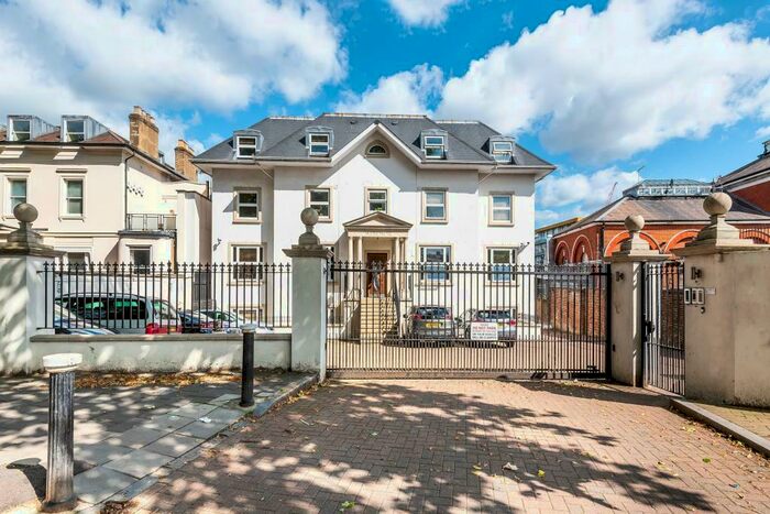 2 Bedroom Apartment To Rent In High Street, Hornsey, N8