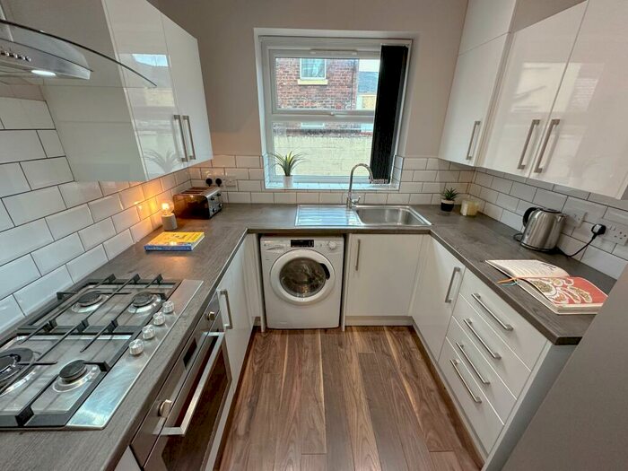 5 Bedroom Terraced House To Rent In Saxony Road, L7