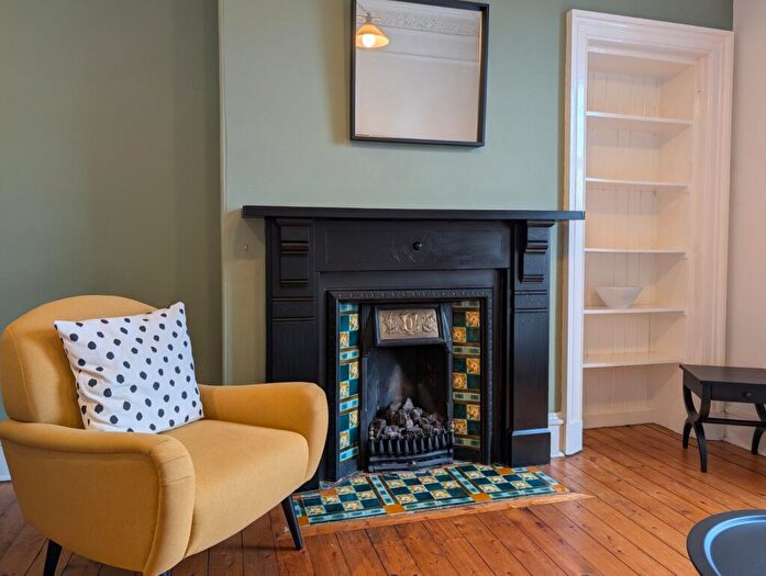 1 Bedroom Terraced House To Rent In McDonald Road, Edinburgh, EH7