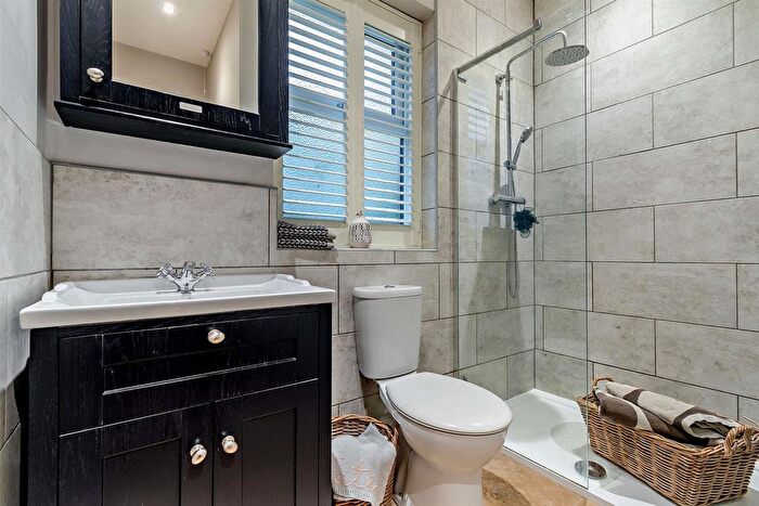 3 Bedroom Detached House For Sale In Bourne Vale, Walsall, WS9