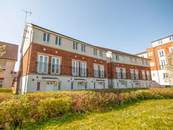 5 Bedroom House To Rent In Mosquito Way, Hatfield, Hertfordshire, AL10