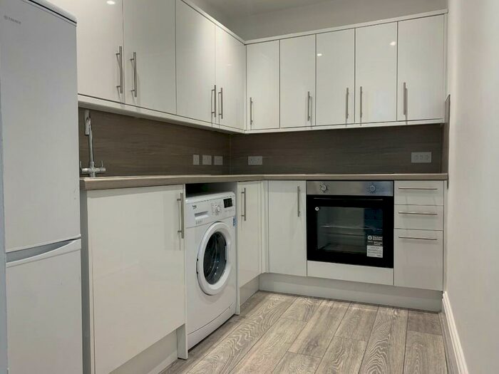 1 Bedroom Flat To Rent In Sefton Park Road, Liverpool, Merseyside, L8