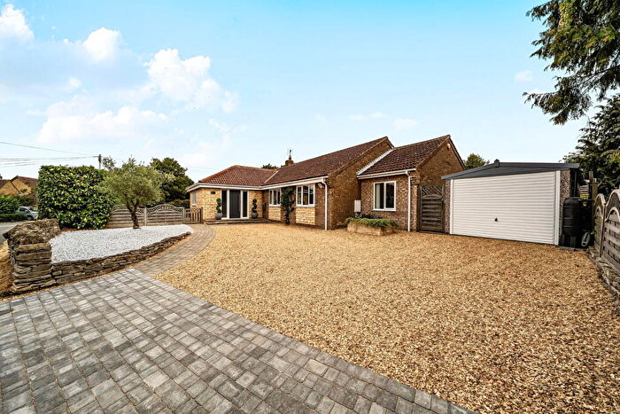 4 Bedroom Detached Bungalow For Sale In The Avenue, Carlby, PE9