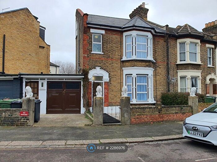 3 Bedroom End Of Terrace House To Rent In Goodall Road, London, E11